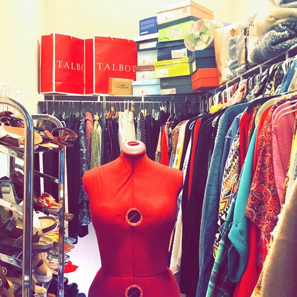 Meet your Posher, Debbie - Picture 10 of 15